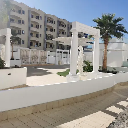 Cs Apartmentos, Large Terrace, Wifi! * Playa Paraiso (Tenerife)